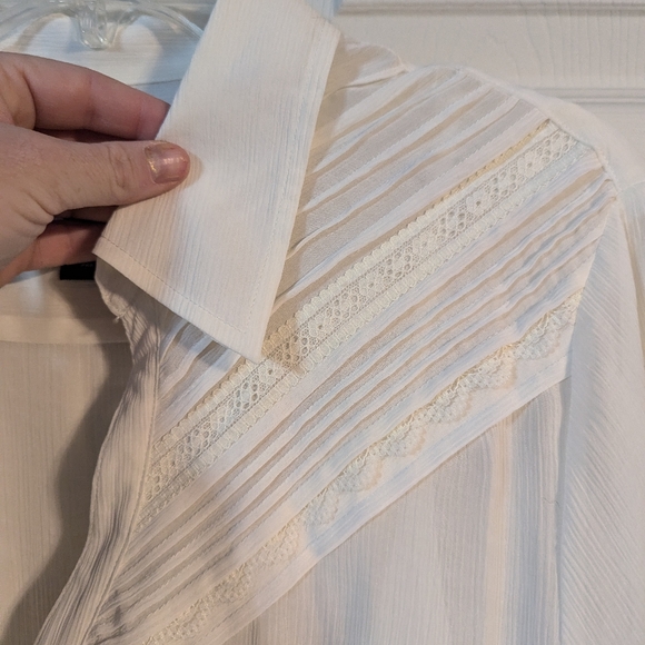 Norton McNaughton Blouse - Picture 6 of 8